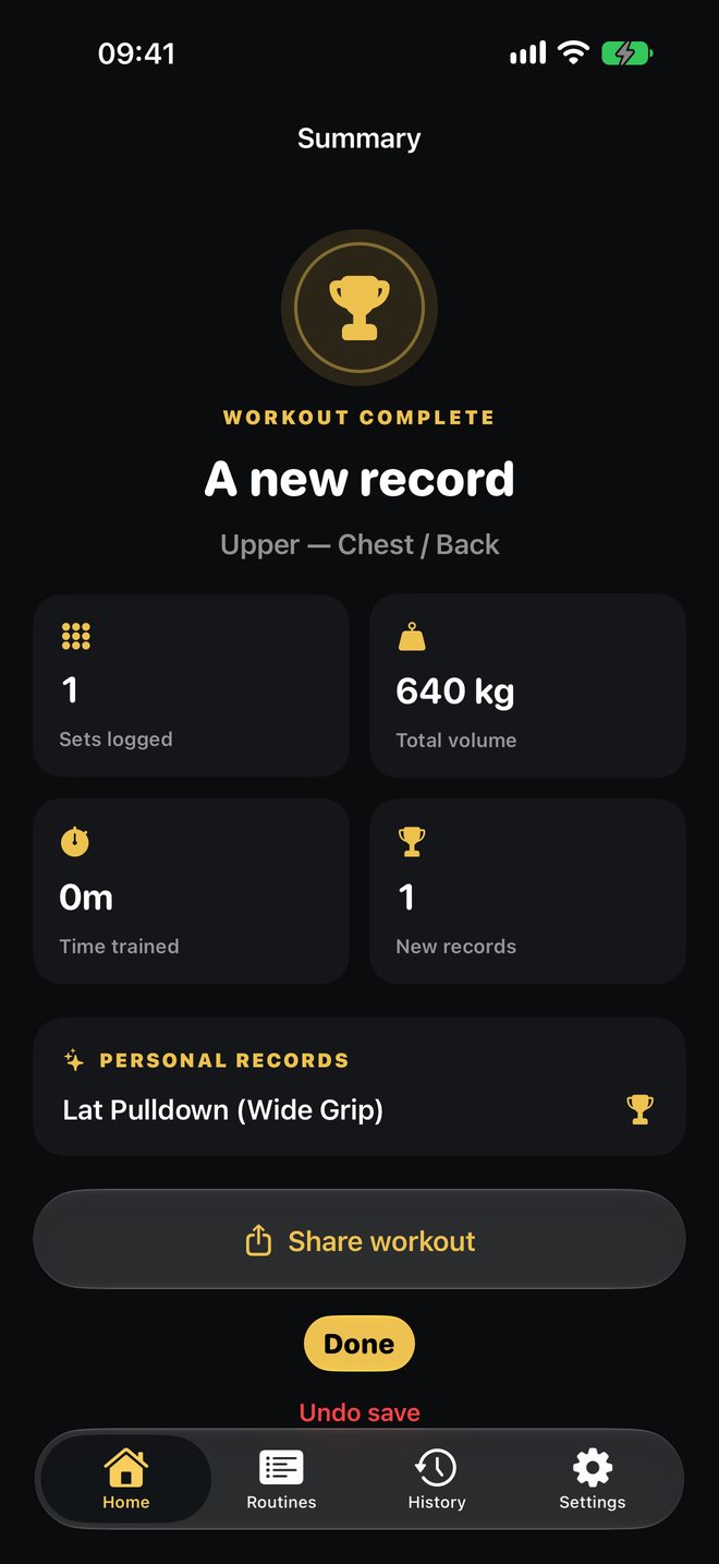 The workout summary announcing a new record, with sets logged, total volume of 640 kilograms and one new record on Lat Pulldown.